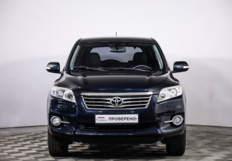 Подержанный автомобиль Toyota RAV4 2011 года (2 фото)