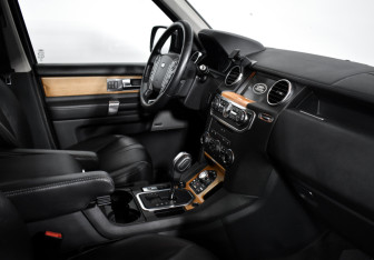 Подержанный автомобиль Land Rover Discovery 2012 года (15 фото)