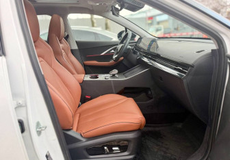 Подержанный автомобиль Omoda C5 2023 года (24 фото)