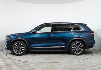 Подержанный автомобиль Geely Monjaro 2023 года (8 фото)