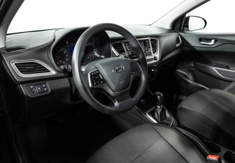 Подержанный автомобиль Hyundai Solaris Sedan 2020 года (11 фото)