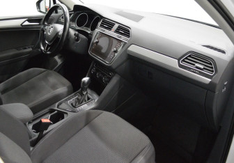 Подержанный автомобиль Volkswagen Tiguan 2020 года (12 фото)