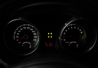 Подержанный автомобиль Mitsubishi Pajero 2013 года (12 фото)