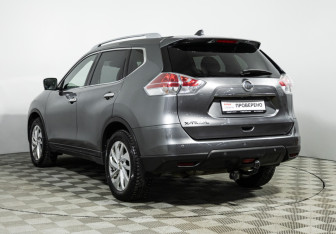 Подержанный автомобиль Nissan X-Trail 2018 года (7 фото)