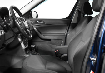 Подержанный автомобиль Skoda Yeti 2012 года (10 фото)