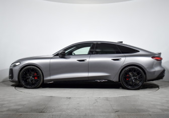 Подержанный автомобиль Audi A5 Liftback 2025 года (8 фото)