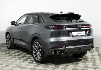 Подержанный автомобиль Changan UNI-K 2023 года (5 фото)