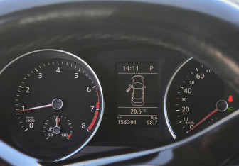 Подержанный автомобиль Volkswagen Jetta Sedan 2014 года (15 фото)