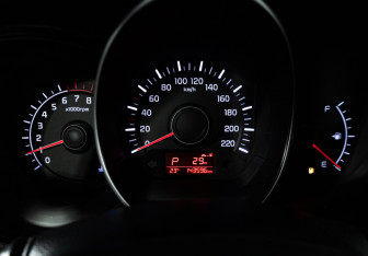 Подержанный автомобиль Kia Rio Hatchback 2016 года (12 фото)