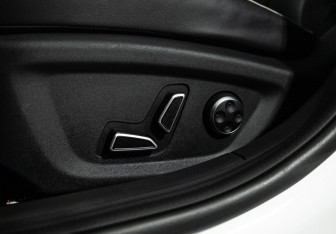 Подержанный автомобиль Changan UNI-V 2024 года (19 фото)