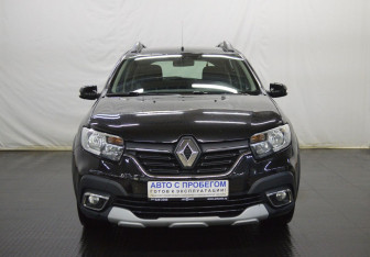 Подержанный автомобиль Renault Sandero 2020 года (2 фото)