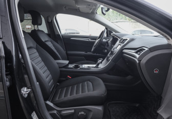 Подержанный автомобиль Ford Mondeo Sedan 2018 года (18 фото)