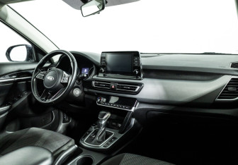 Подержанный автомобиль Kia Seltos 2020 года (9 фото)