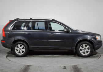 Подержанный автомобиль Volvo XC90 2010 года (4 фото)