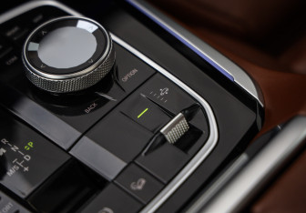 Подержанный автомобиль BMW X5 2021 года (22 фото)