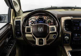 Подержанный автомобиль Dodge RAM 2014 года (13 фото)