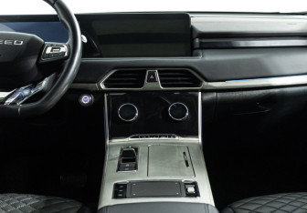 Подержанный автомобиль Exeed TXL 2022 года (14 фото)