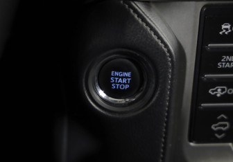 Подержанный автомобиль Toyota Land Cruiser Prado 2017 года (18 фото)