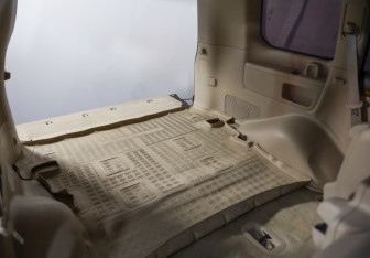 Подержанный автомобиль Toyota Land Cruiser Suv 2013 года (29 фото)