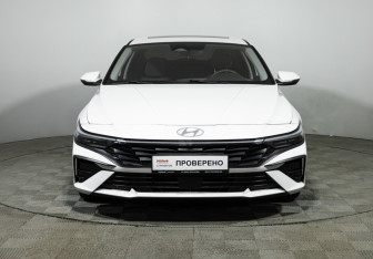 Подержанный автомобиль Hyundai Elantra Sedan 2024 года (2 фото)