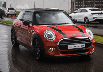 Подержанный автомобиль MINI Hatch 2020 года (5 фото)