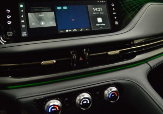 Подержанный автомобиль Changan CS95 2023 года (14 фото)