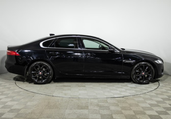 Подержанный автомобиль Jaguar XF Sedan 2016 года (4 фото)