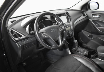 Подержанный автомобиль Hyundai Santa Fe 2015 года (10 фото)