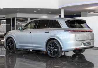 Новый LiXiang L7 2025 (6 фото)