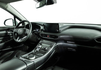 Подержанный автомобиль Hyundai Santa Fe 2021 года (9 фото)