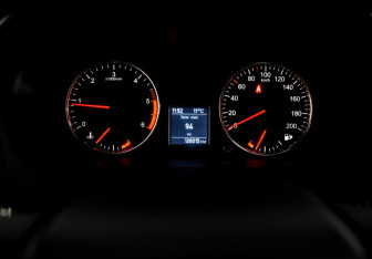 Подержанный автомобиль УАЗ Patriot 2016 года (18 фото)