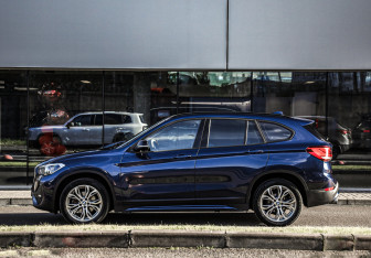 Подержанный автомобиль BMW X1 2019 года (9 фото)