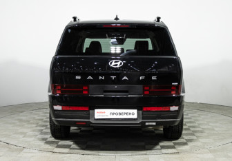Подержанный автомобиль Hyundai Santa Fe 2024 года (6 фото)