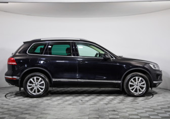 Подержанный автомобиль Volkswagen Touareg 2015 года (4 фото)