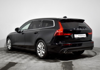 Подержанный автомобиль Volvo V60 2019 года (7 фото)