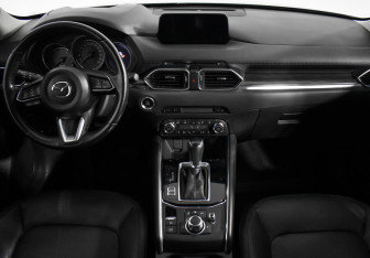 Подержанный автомобиль Mazda CX-5 2017 года (15 фото)
