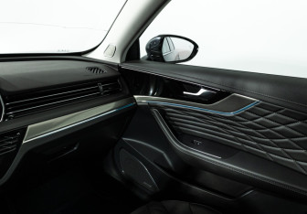 Подержанный автомобиль Hongqi HS5 2024 года (18 фото)