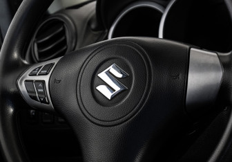 Подержанный автомобиль Suzuki Grand Vitara 2008 года (12 фото)