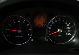 Подержанный автомобиль Nissan X-Trail 2008 года (12 фото)