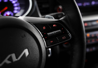 Подержанный автомобиль Kia Ceed Wagon 2022 года (13 фото)