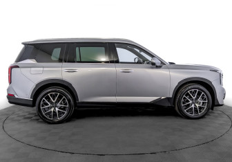 Новый GAC GS8 2025 (4 фото)