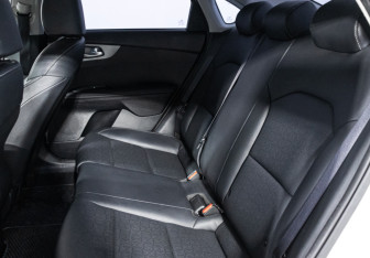 Подержанный автомобиль Kia K3 Sedan 2020 года (10 фото)