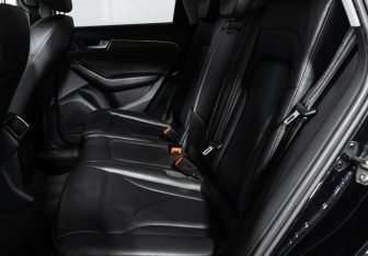 Подержанный автомобиль Audi Q5 2013 года (10 фото)