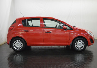 Подержанный автомобиль Opel Corsa 2012 года (4 фото)