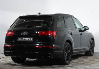 Подержанный автомобиль Audi Q7 2015 года (4 фото)