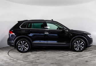 Подержанный автомобиль Volkswagen Tiguan 2019 года (4 фото)