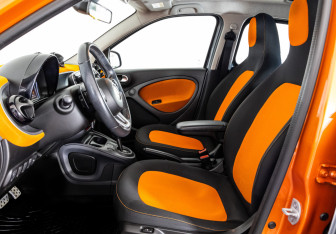 Подержанный автомобиль Smart Forfour 2016 года (16 фото)