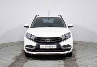 Подержанный автомобиль LADA (ВАЗ) XRAY 2019 года (2 фото)