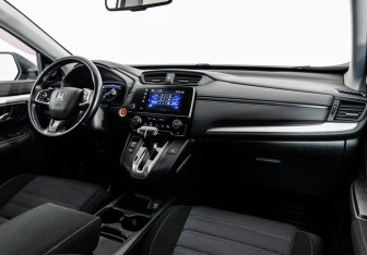 Подержанный автомобиль Honda CR-V 2018 года (9 фото)