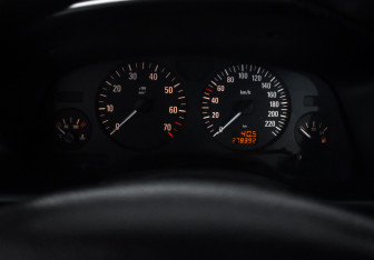 Подержанный автомобиль Opel Zafira Compactvan 2004 года (17 фото)